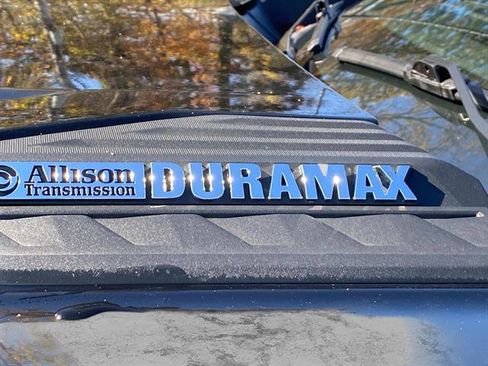 Used 2025 Chevrolet Silverado 2500 LT w/ Convenience Package image 29