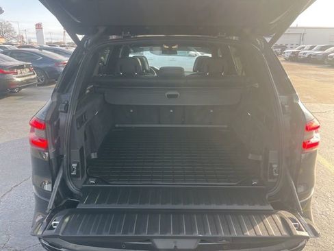 Used 2021 BMW X5 M50i image 7