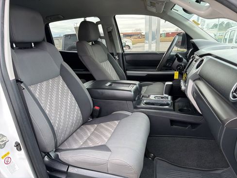 Used 2019 Toyota Tundra SR5 w/ SR5 Upgrade Package image 27