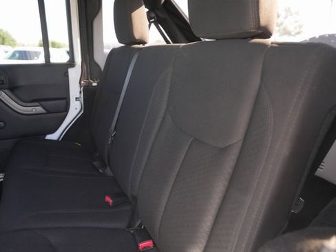 Used 2015 Jeep Wrangler Unlimited Sport image 13