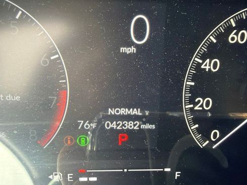 Used 2024 Honda Civic Sport image 3