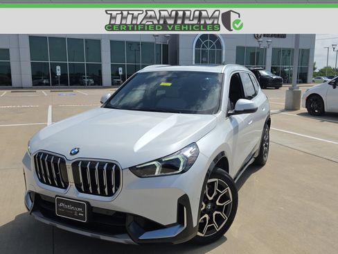 Used 2025 BMW X1 xDrive28i AWD/4WD image 1