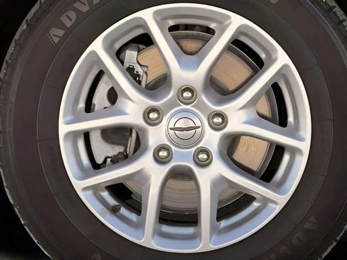 Used 2022 Chrysler Pacifica Touring-L FWD image 40