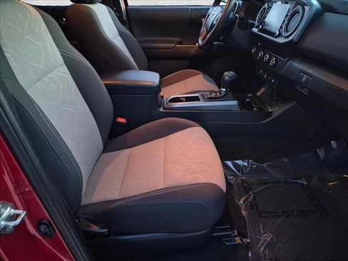 Used 2020 Toyota Tacoma TRD Sport RWD image 18
