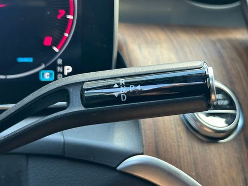 Used 2023 Mercedes-Benz GLC 300 4MATIC w/ Exclusive Trim Package image 45