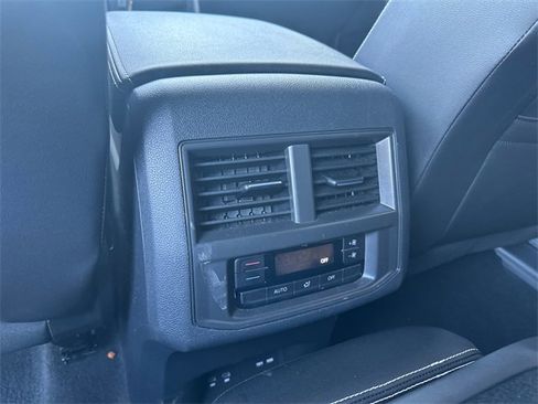 Used 2023 Volkswagen Atlas SE w/ Panoramic Sunroof Package image 13