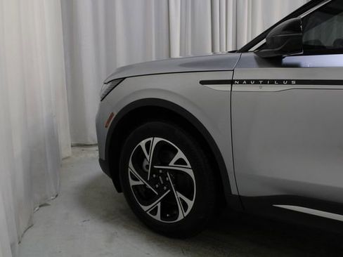 New 2026 Lincoln Nautilus Premier AWD/4WD image 57