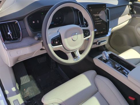 New 2026 Volvo XC90 B6 Ultra w/ Protection Package Premier AWD/4WD image 9