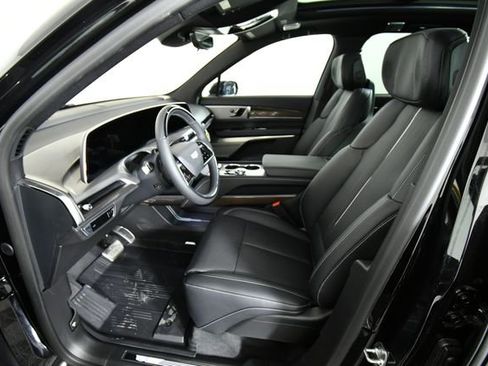 New 2026 Cadillac Vistiq Sport w/ LPO, Floor Liner Package image 11