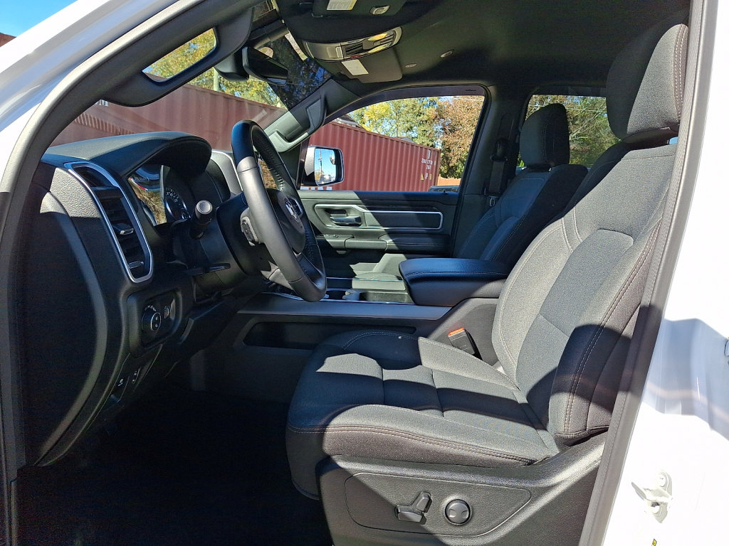 Used 2023 RAM 1500 Big Horn AWD/4WD image 23