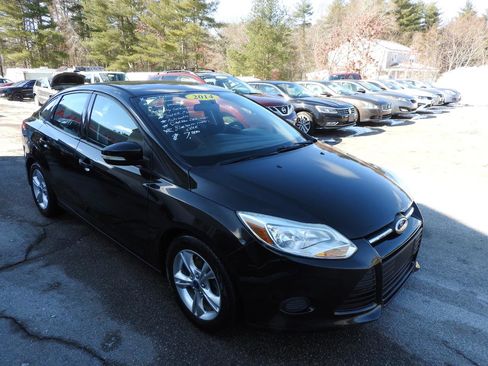 Used 2014 Ford Focus SE image 4
