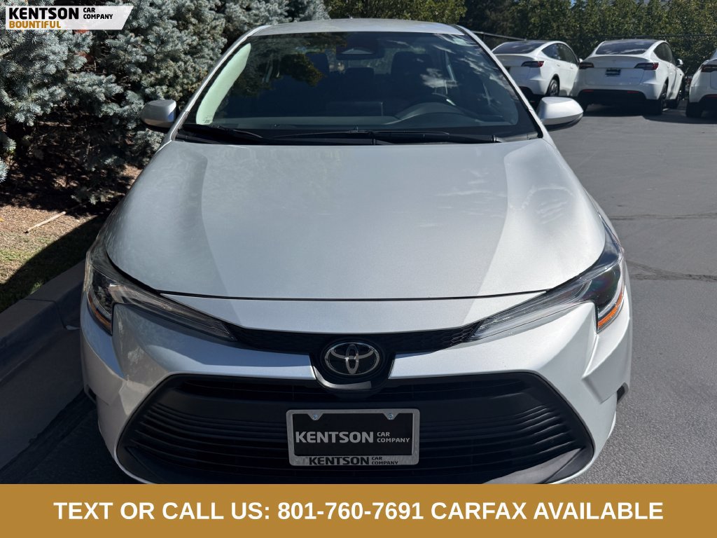 Used 2025 Toyota Corolla LE FWD image 2