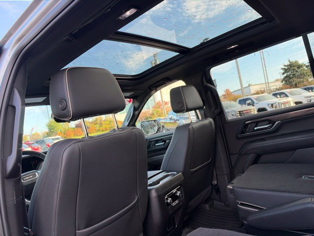 Used 2025 GMC Yukon XL Elevation w/ Technology Package AWD/4WD image 24