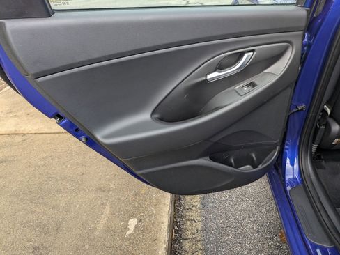 Used 2018 Hyundai Elantra GT image 22