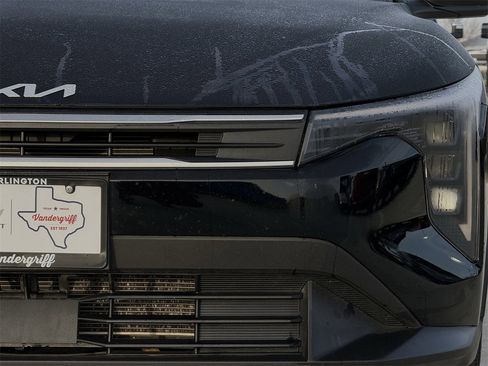 Used 2025 Kia K4 LXS image 6
