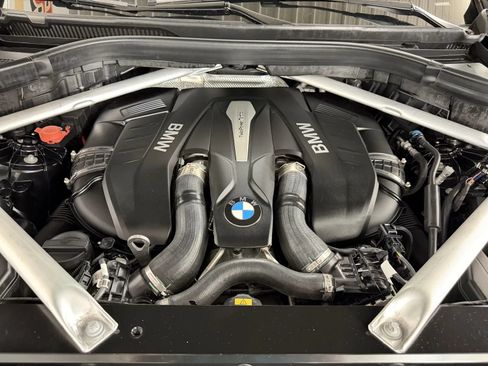Used 2019 BMW X5 xDrive50i w/ M Sport Package AWD/4WD image 9