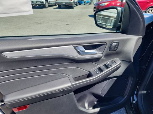 New 2025 Ford Escape SE w/ PHEV Premium Package image 11