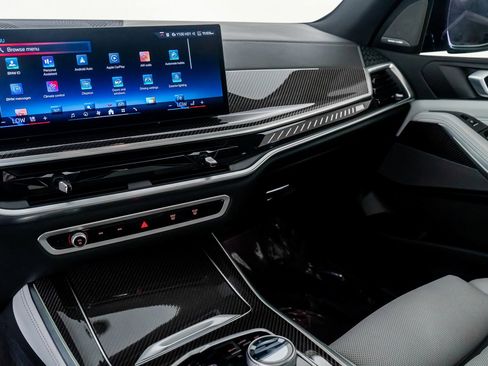 Used 2025 BMW X5 M60i w/ Premium Essential Package image 36