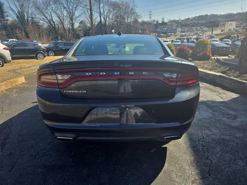 Used 2018 Dodge Charger SXT Plus image 6