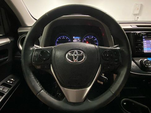 Used 2018 Toyota RAV4 XLE w/ Carpet Mat Package image 17