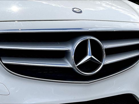 Used 2014 Mercedes-Benz E 350 4MATIC Sedan image 34