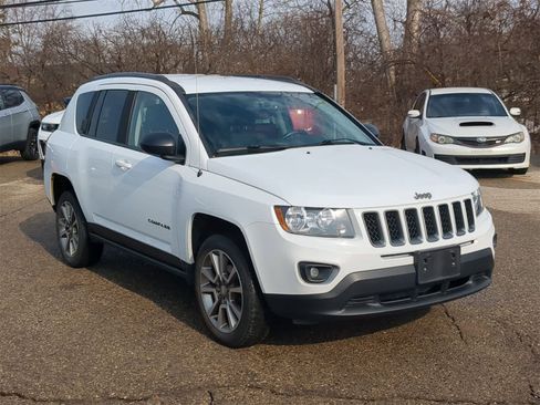 Used 2016 Jeep Compass Sport w/ Power Value Group image 16