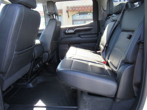 Used 2024 GMC Sierra 1500 SLT image 8