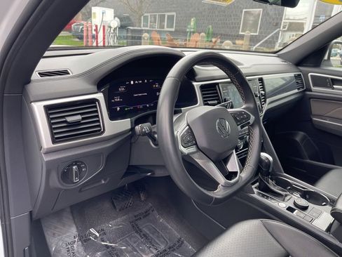 Used 2023 Volkswagen Atlas Cross Sport SEL AWD/4WD image 10