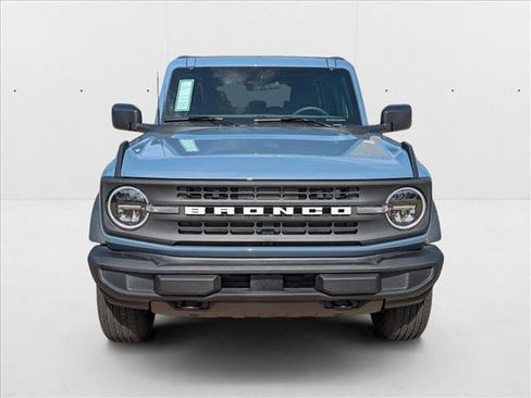 New 2025 Ford Bronco 4-Door image 6