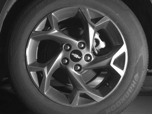 Used 2025 Chevrolet Trax LT w/ LT Convenience Package image 14