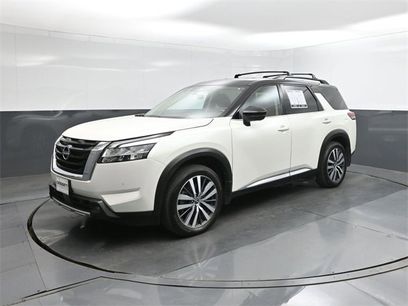 Used 2022 Nissan Pathfinder Platinum w/ Cargo Package