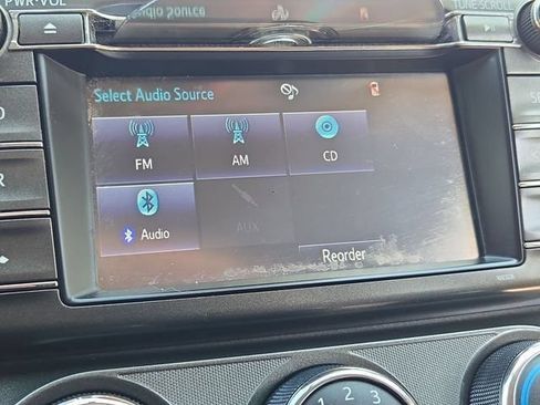 Used 2015 Toyota RAV4 LE FWD image 20