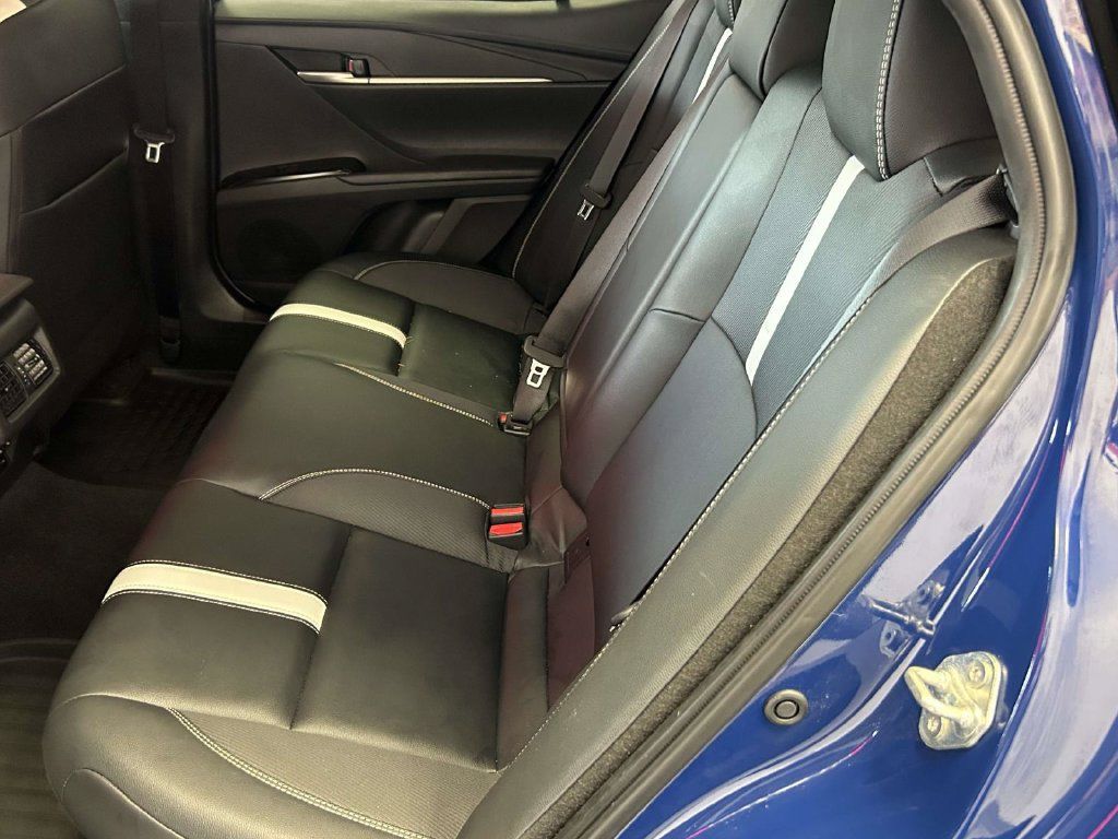 Used 2025 Toyota Camry SE FWD image 14