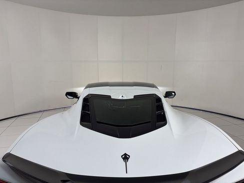 Used 2025 Chevrolet Corvette E-Ray w/ ZER Performance Package image 10