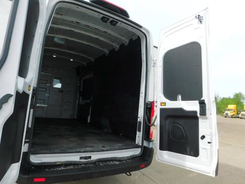 Used 2025 Ford Transit 250 148 High Roof Extended AWD w/ Load Area Protection Package image 43