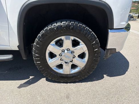 Used 2020 Chevrolet Silverado 2500 LTZ w/ LTZ Premium Package AWD/4WD image 14