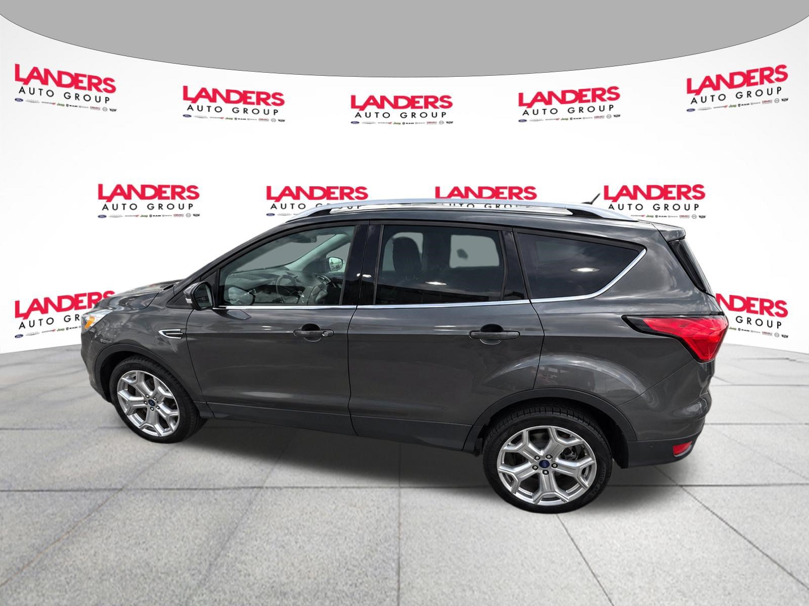 Used 2019 Ford Escape Titanium FWD image 8