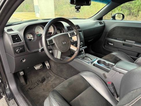 Used 2010 Dodge Challenger SRT8 RWD image 19