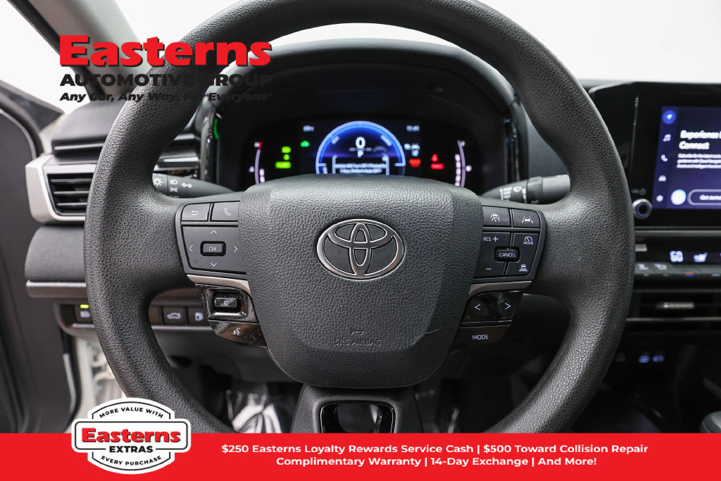 Used 2025 Toyota Camry LE FWD image 11