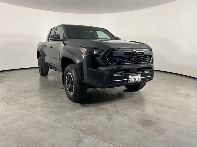 Used 2026 Toyota Tacoma TRD Off-Road AWD/4WD image 2