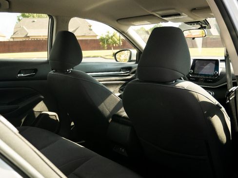 Used 2022 Nissan Altima 2.5 SV FWD image 17