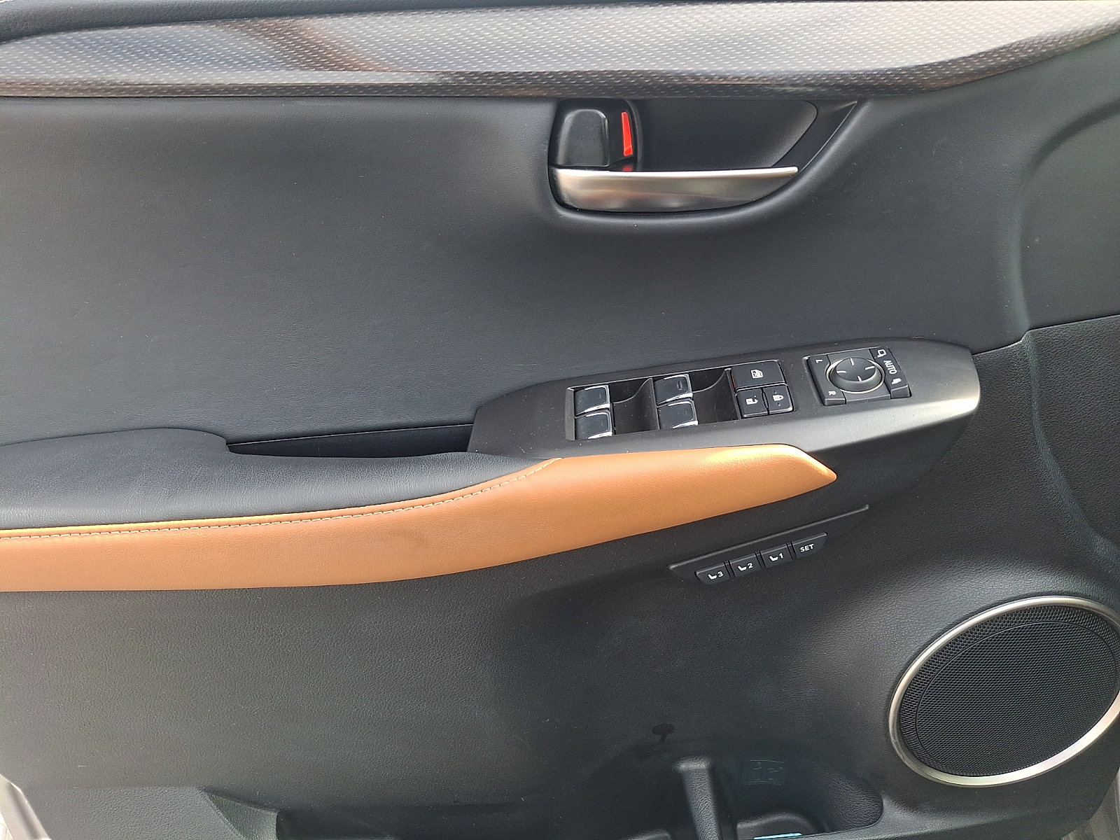 Used 2018 Lexus NX 300 AWD w/ Premium Package image 12
