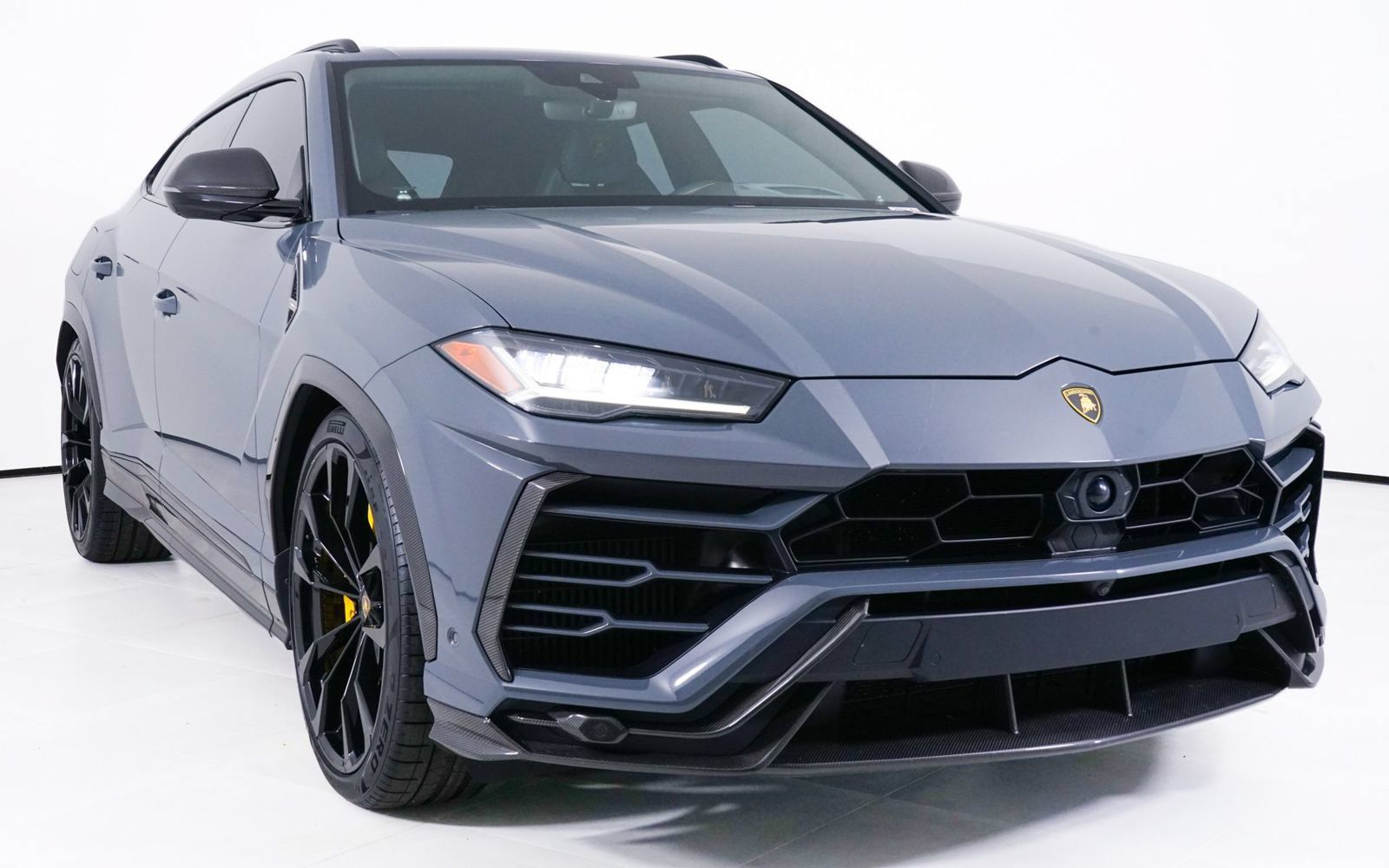 Used 2022 Lamborghini Urus AWD/4WD image 18