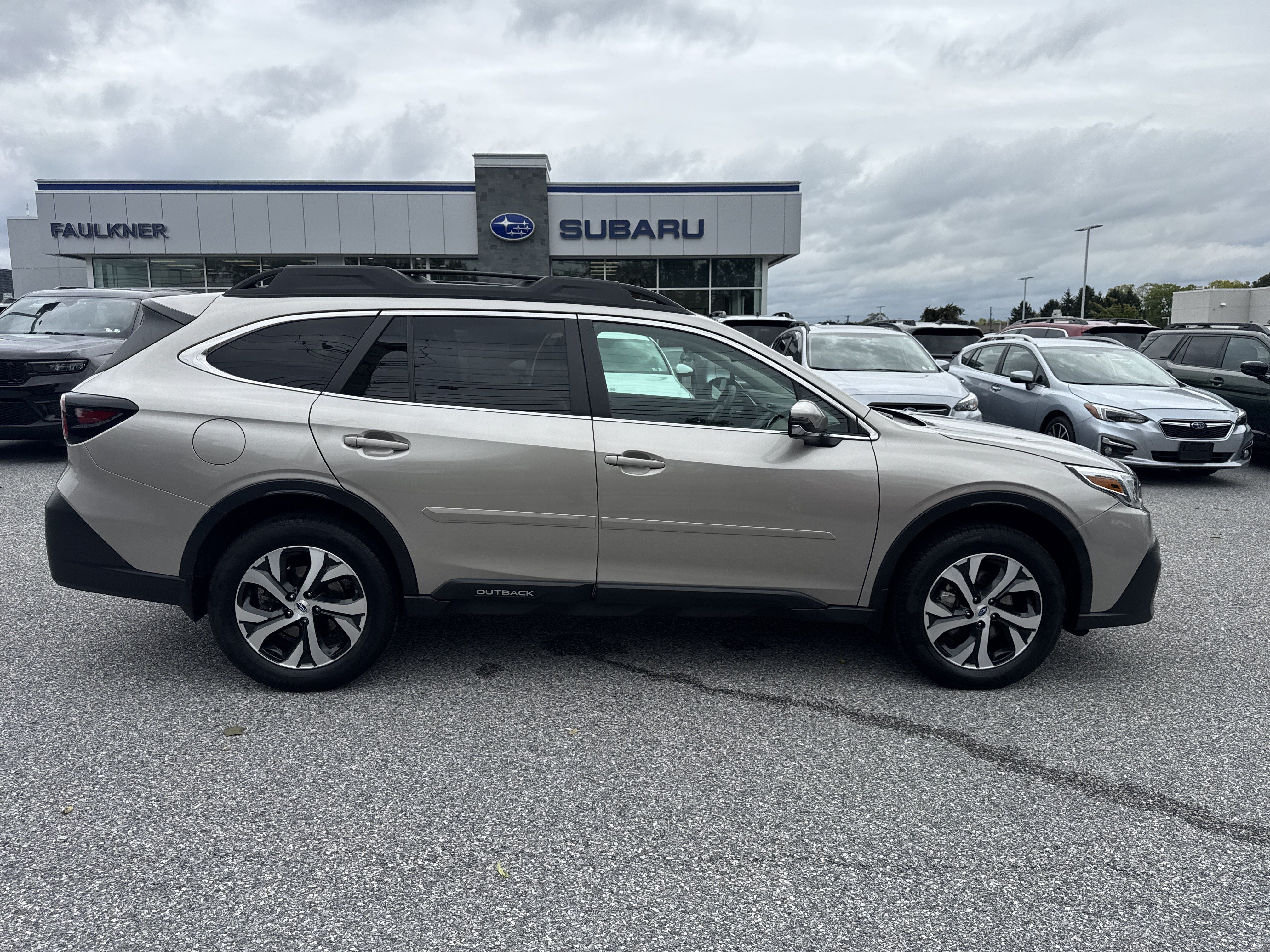 Used 2020 Subaru Outback Limited w/ Popular Package #2 AWD/4WD image 34