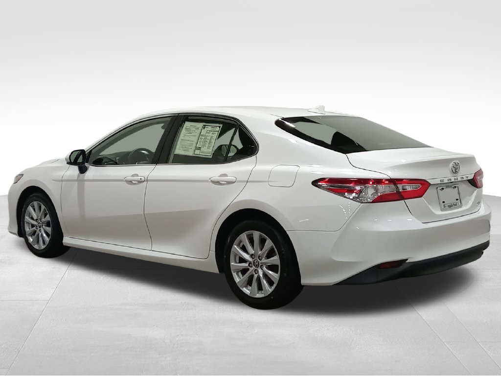 Used 2019 Toyota Camry LE FWD image 7