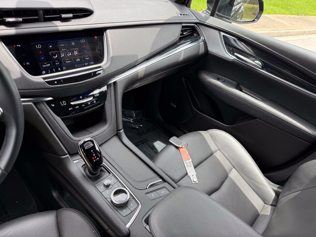 Used 2025 Cadillac XT5 Premium Luxury w/ LPO, Floor Liner Package AWD/4WD image 33