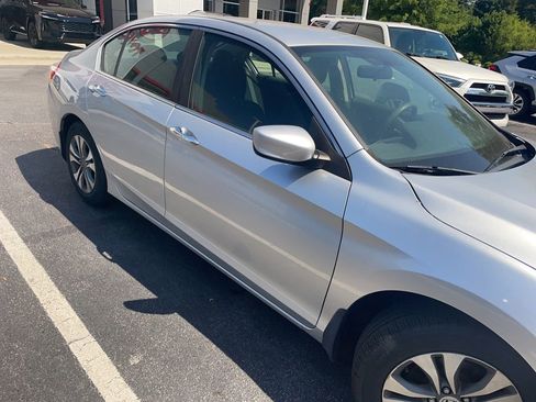 Used 2013 Honda Accord LX image 12