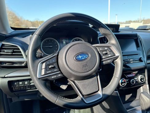 Used 2023 Subaru Forester Premium image 11