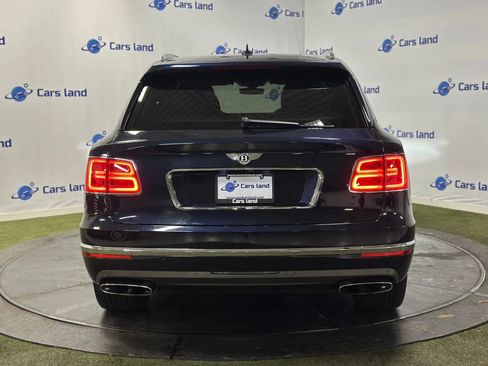 Used 2017 Bentley Bentayga AWD/4WD image 4