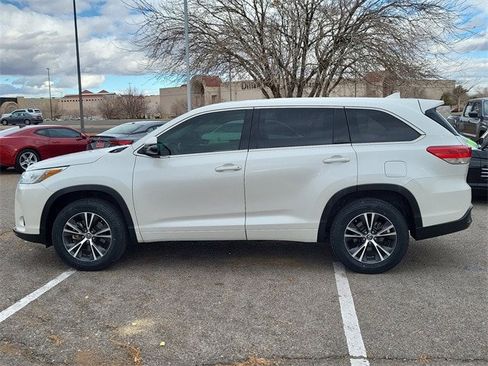 Used 2018 Toyota Highlander Plus image 7